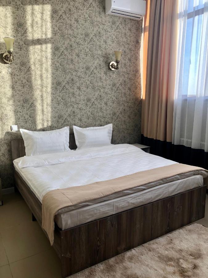 Tarlan Hotel 악타우 외부 사진