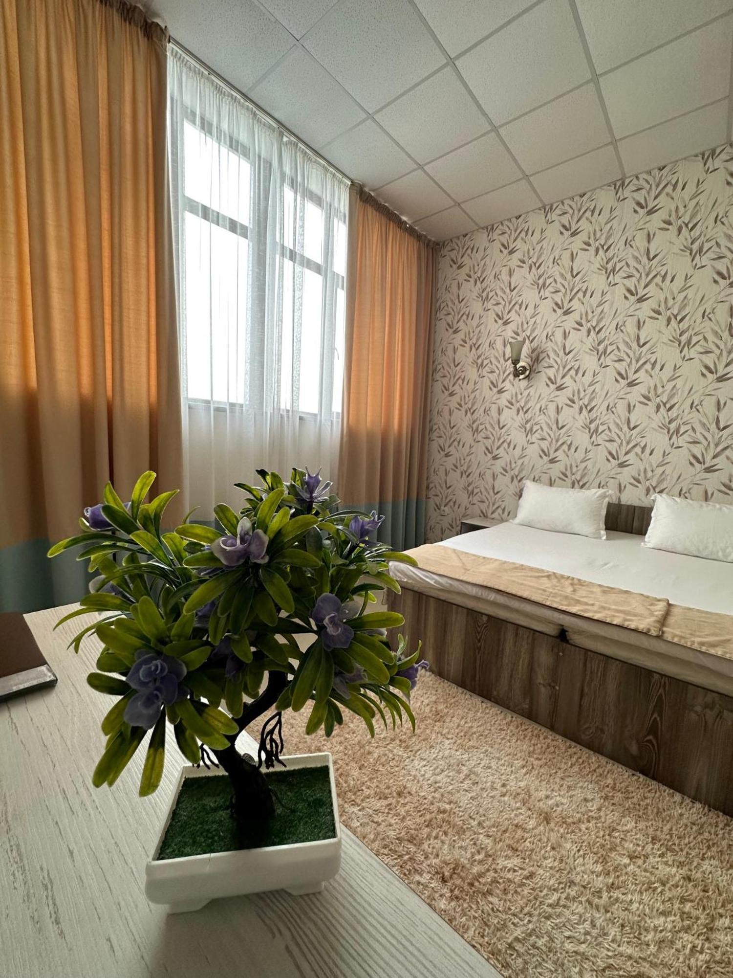 Tarlan Hotel 악타우 외부 사진