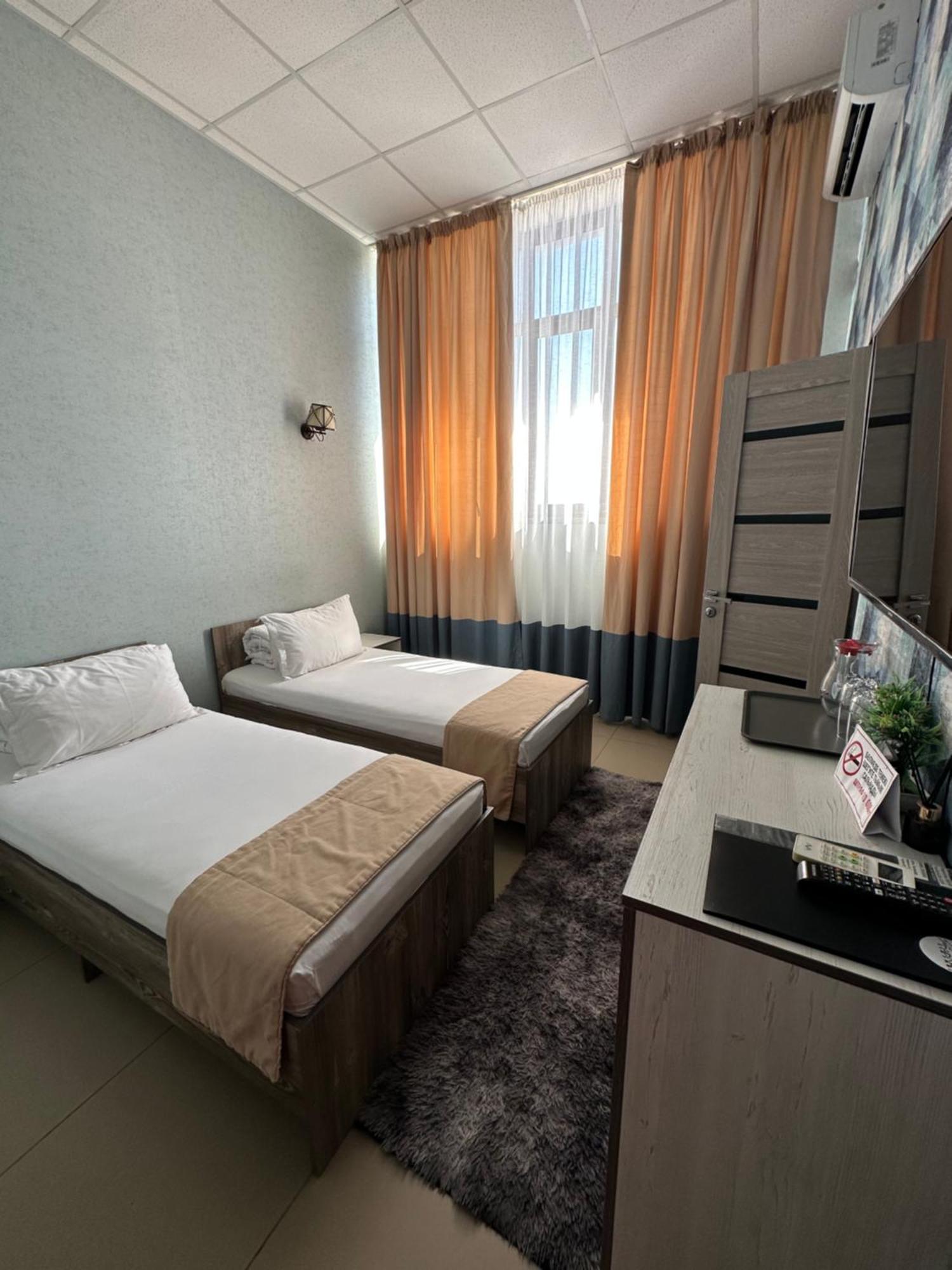 Tarlan Hotel 악타우 외부 사진