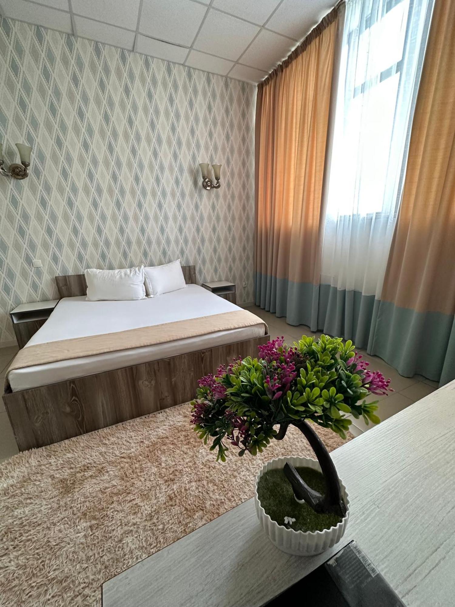 Tarlan Hotel 악타우 외부 사진