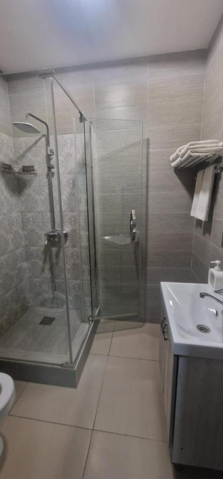 Tarlan Hotel 악타우 외부 사진
