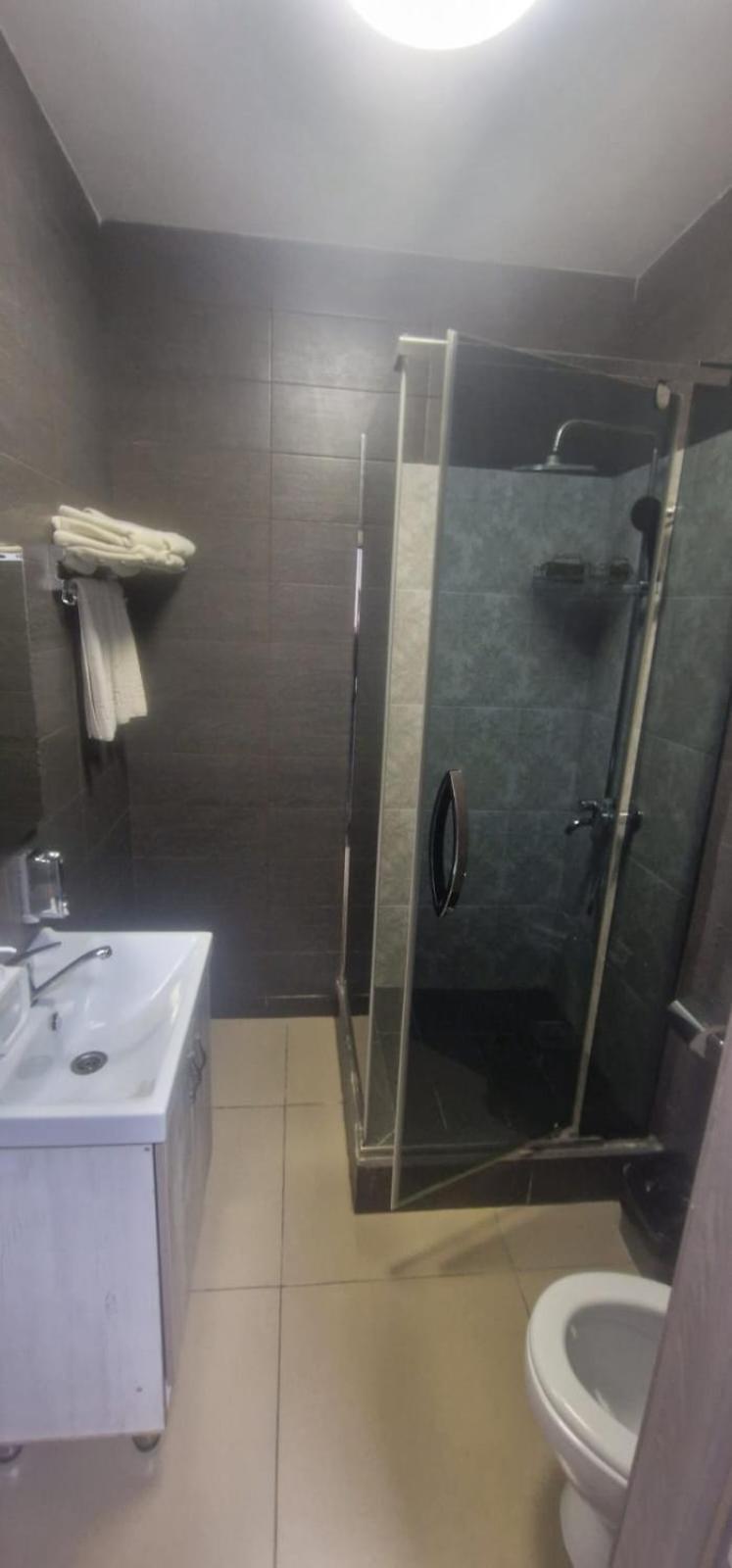 Tarlan Hotel 악타우 외부 사진