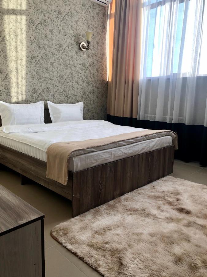 Tarlan Hotel 악타우 외부 사진